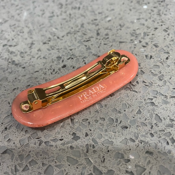 Prada coral pink hair clip, no box - Picture 6 of 7